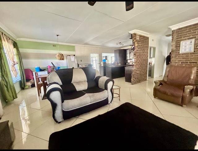 3 BEDROOM HOUSE FOR SALE IN VANDERBIJLPARK SW 1